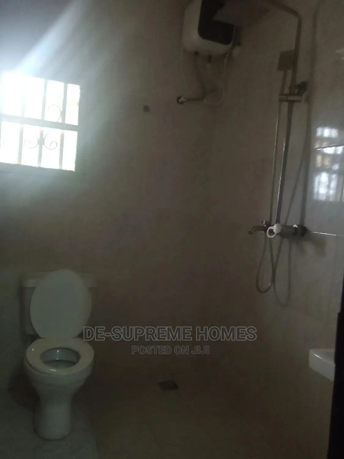 3bdrm Block of Flats in Ogunfayo Eputu, Awoyaya for rent