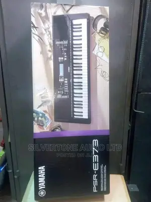 Original Yamaha Keyboard 373