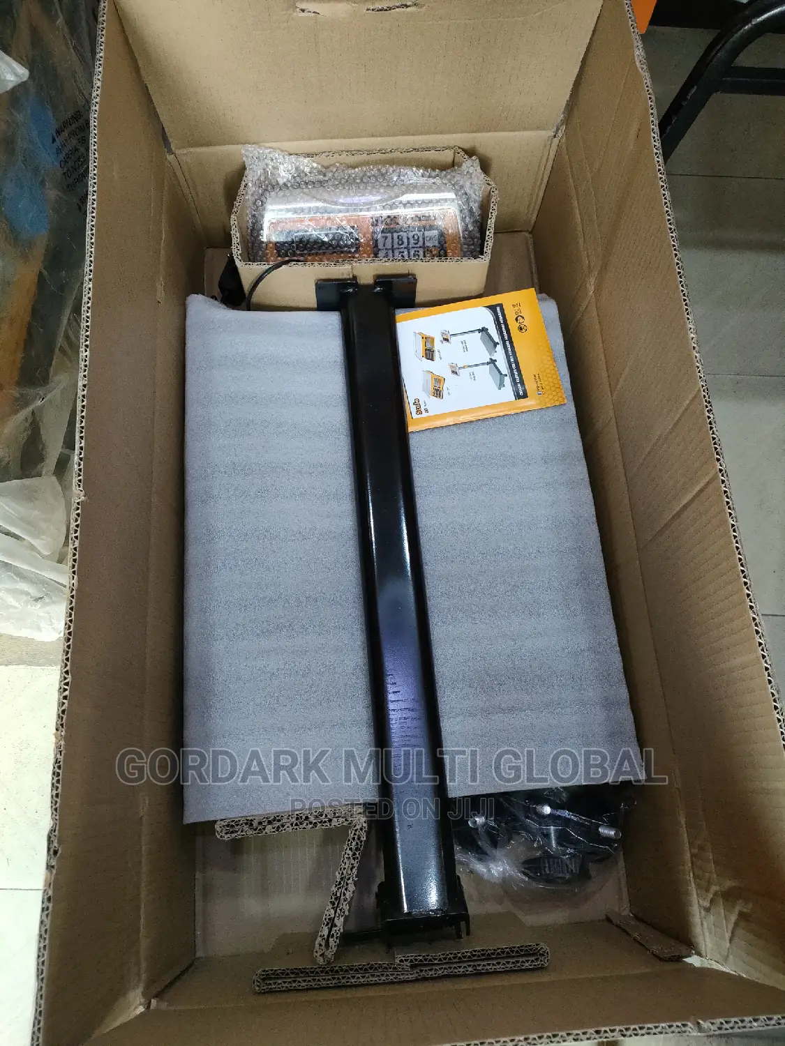 300kg Ingco Electronic Scale