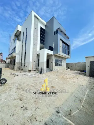 5bdrm Duplex in Lekki for Sale