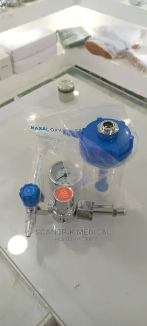 Oxygen Flowmeter With Humidifier Bottle