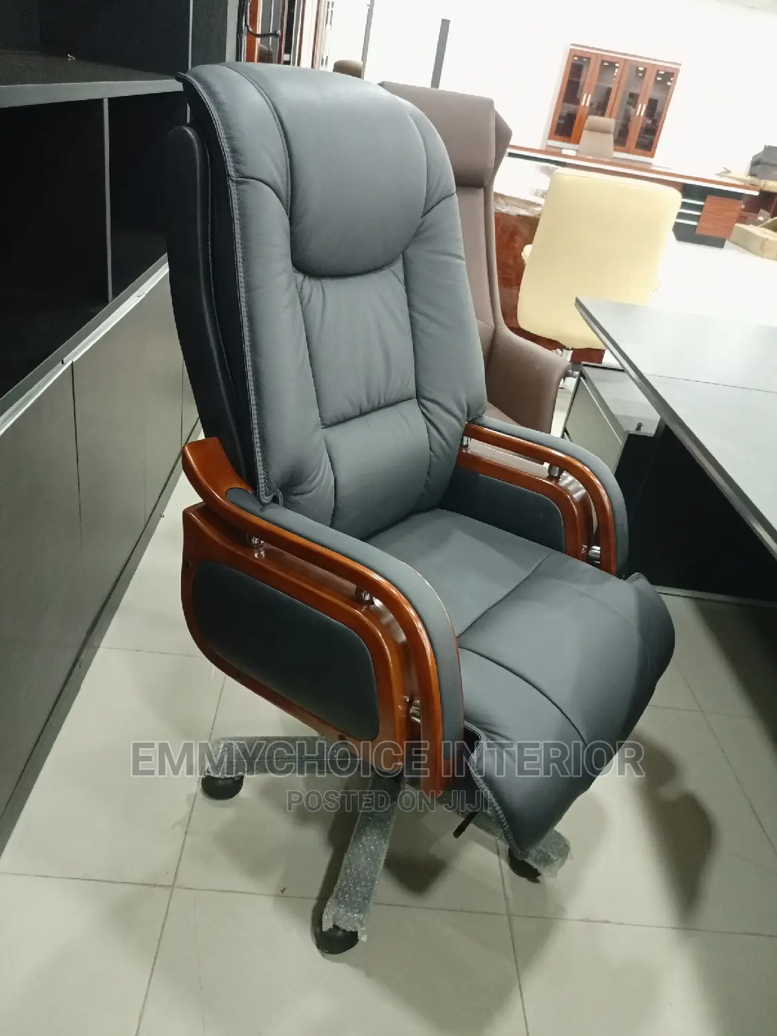 Super Executive Chair