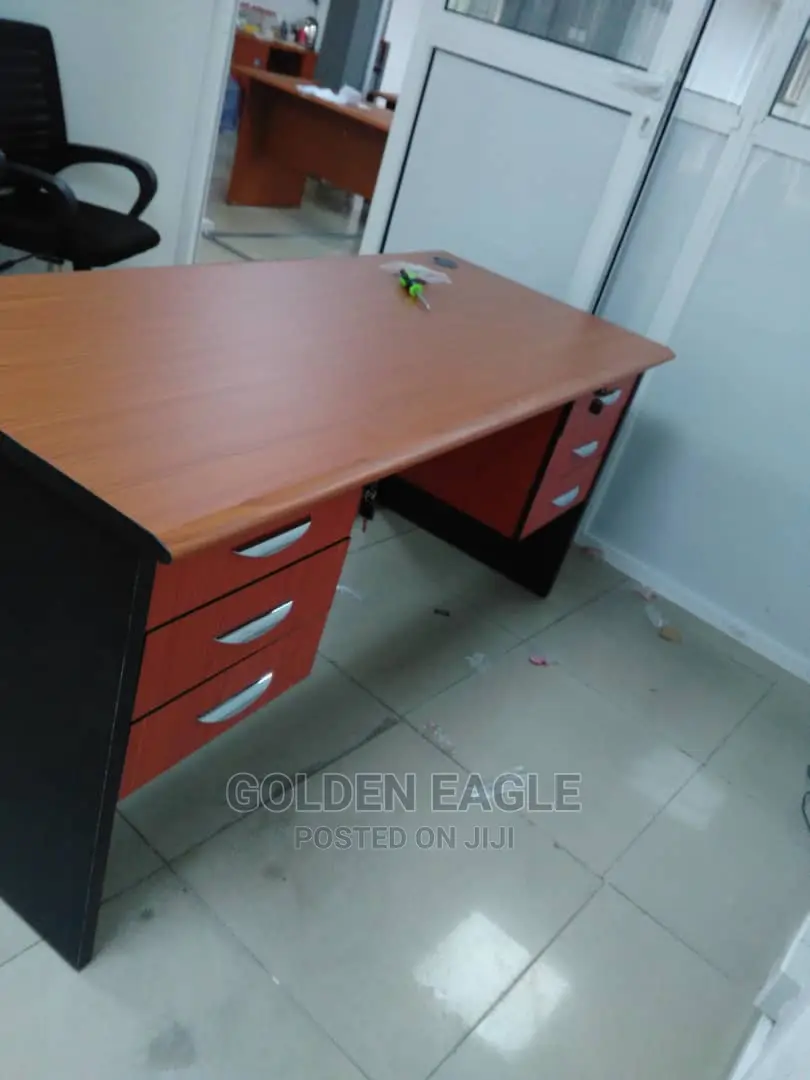 5ft Office Table With 6drawers