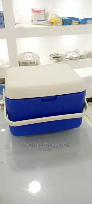 Medical Cooler Box, Vaccine Carrier/Plastic Cooler
