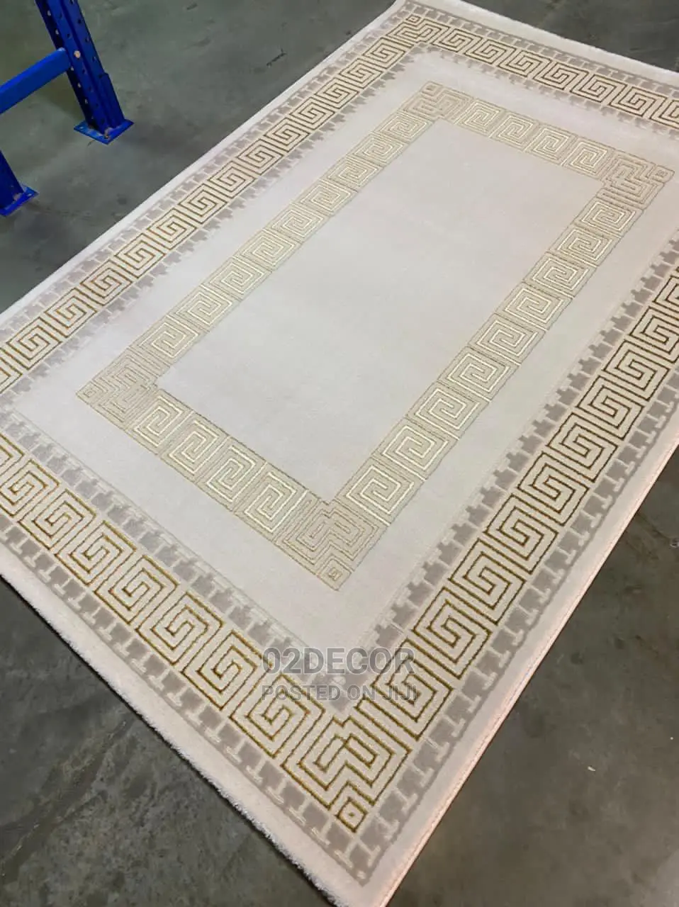 Simple Design Center Rugs Available 7/10