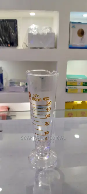 Laboratory Measuring Cup