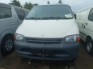 Toyota HiAce 2005