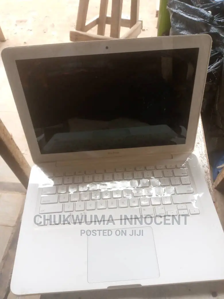 Laptop Apple MacBook 2009 2GB Intel HDD 250GB