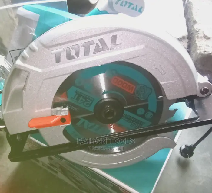 71⁄4 Total Circular Saw Machine