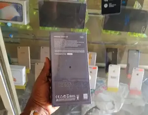 New Samsung Galaxy S10 128 GB Black