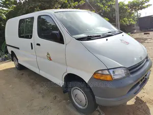 Toyota HiAce 2001