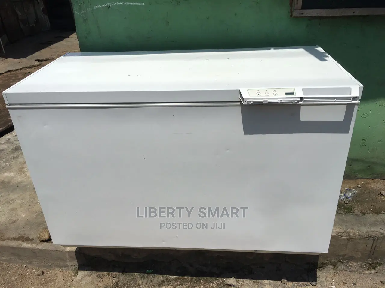 AEG Deep Freezer 300 Litres