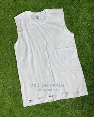 Armless Ripped Bottom Men's Round Neck Shirt