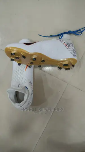 Football Boots Nike Phantom