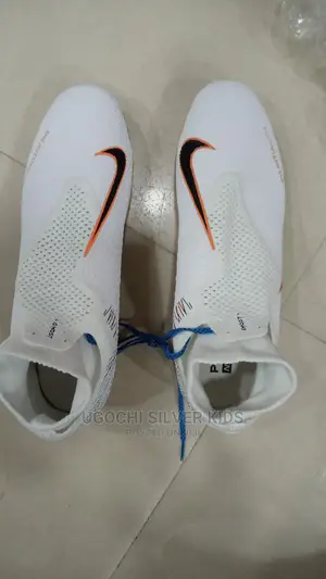 Football Boots Nike Phantom