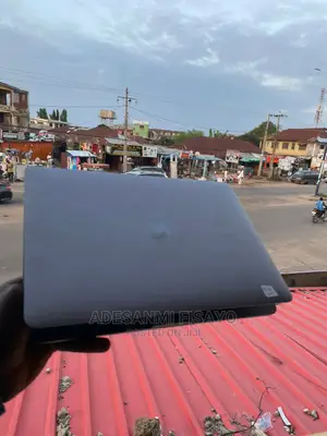 Laptop Apple MacBook Pro 2019 8GB Intel Core I5 SSD 128GB