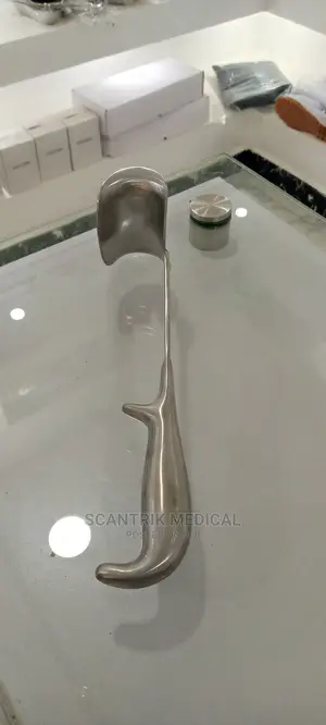 Surgical Doyens Retractor, for Hospital