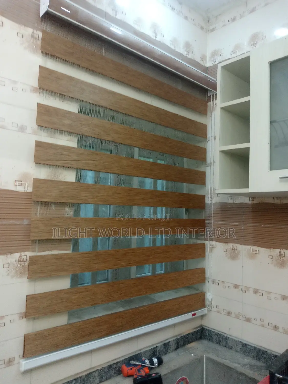 Quality Adjustable Window Blind Day Night