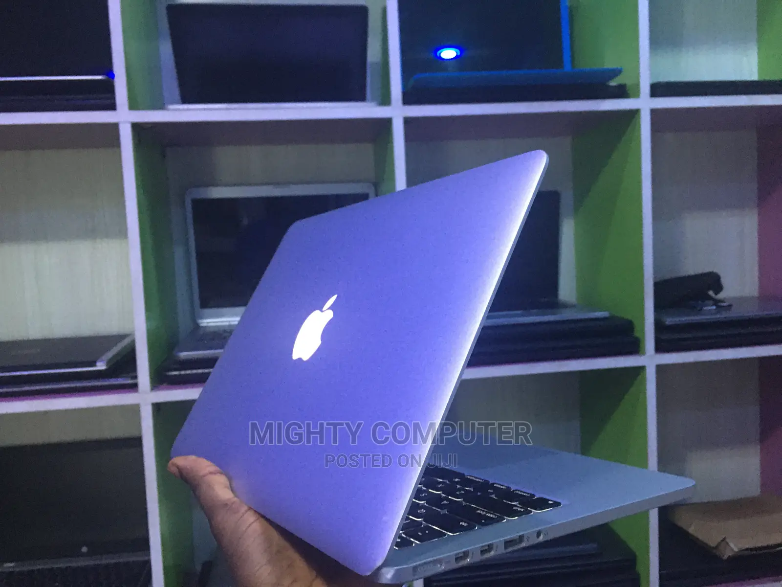 Laptop Apple MacBook Pro 2015 8GB Intel Core I5 SSD 256GB
