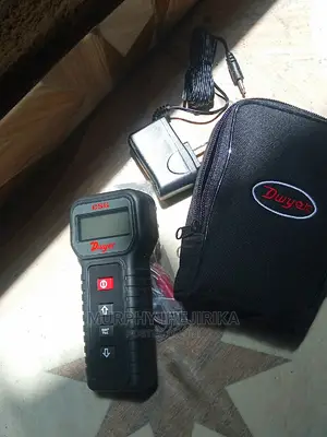Photo - CSG Dwyer Current and Voltage Calibrator