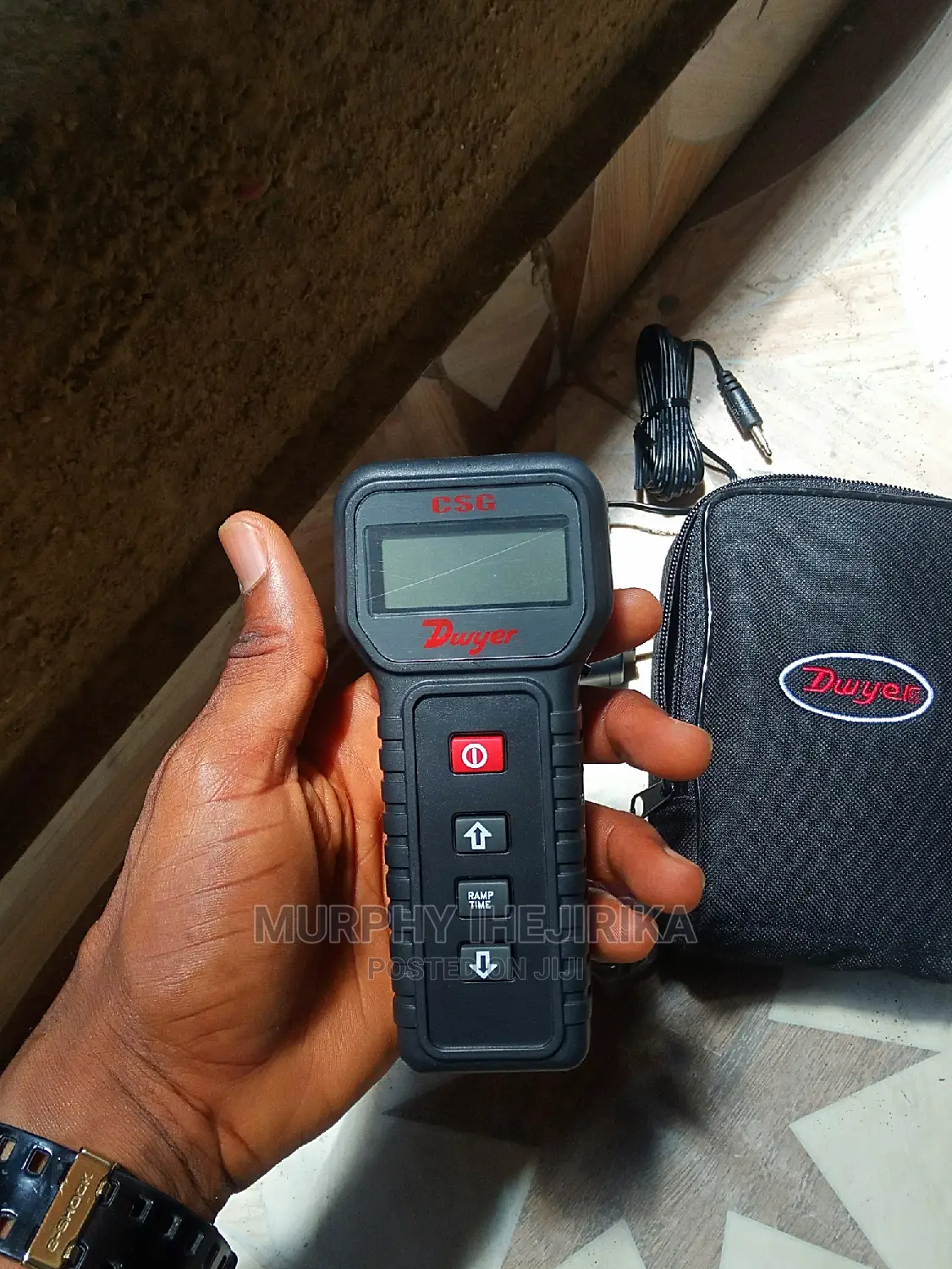 CSG Dwyer Current and Voltage Calibrator