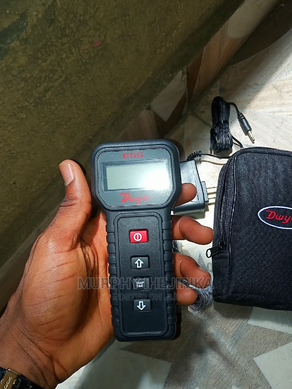 CSG Dwyer Current and Voltage Calibrator