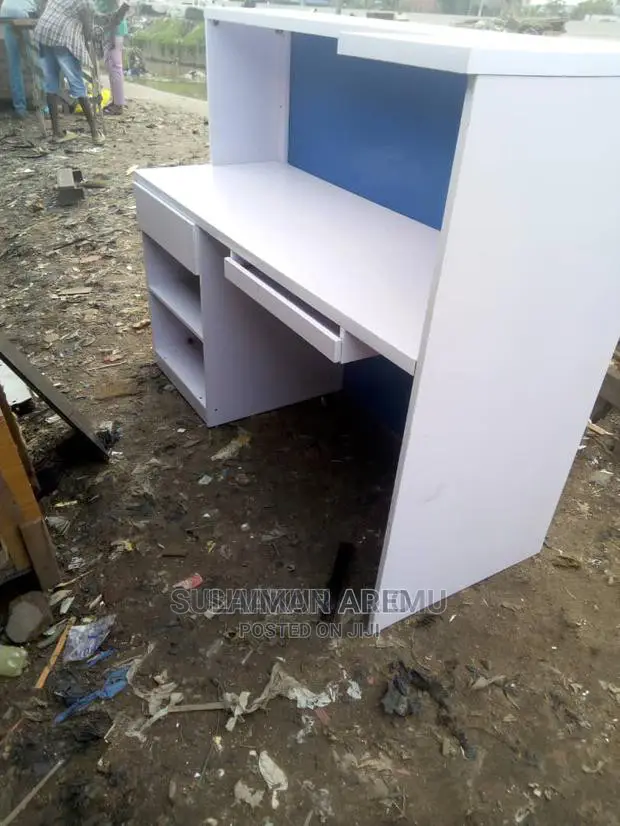 Strong Receptionist Table