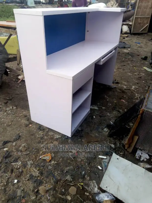 Strong Receptionist Table