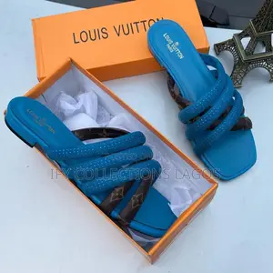 Luis Vuitton Slippers