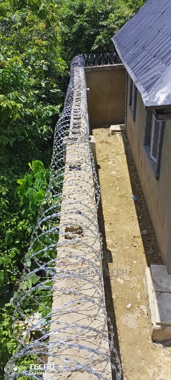 Razor Barb Wire; Burglar Enemy