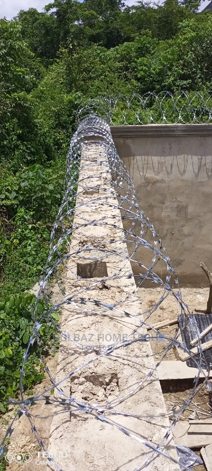 Razor Barb Wire; Burglar Enemy