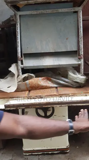 Circular Machine For Wood