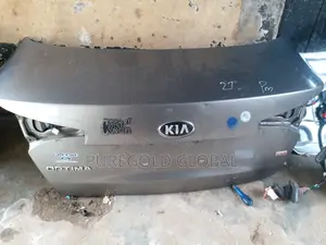 Kia Optima 2011 Model Boot.