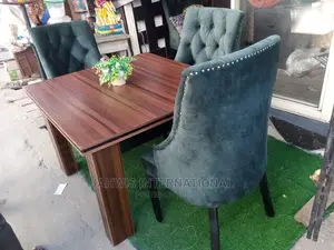 Tastefully Furnished 4.Sitter Dining Table