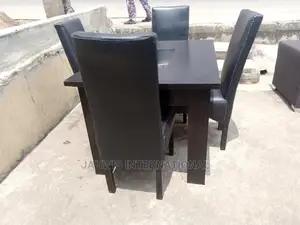 4 Sitters Dining Table