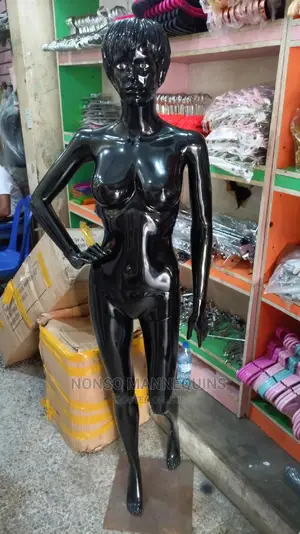 Size 8 Glossy Black Female Display MANNEQUIN