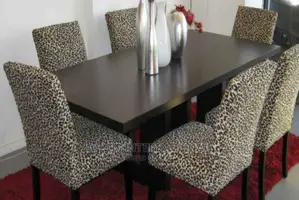 Beautiful. 6 Sitters Dining Table
