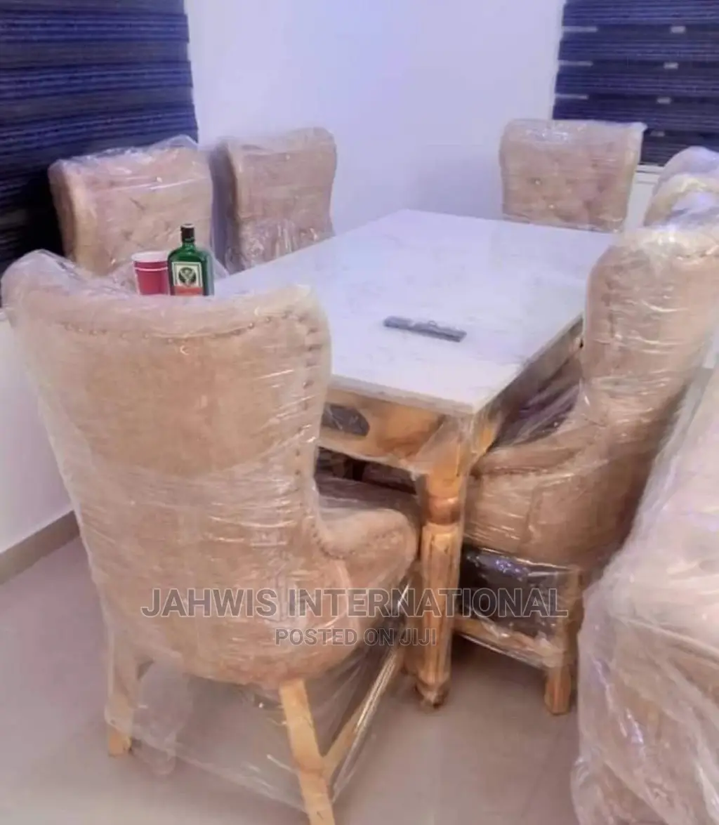 6 Seater Beautiful Dining Set.