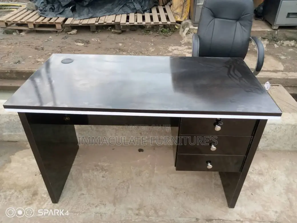 4ft Office Table