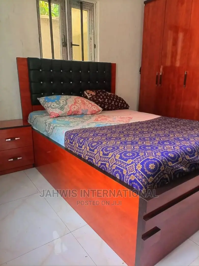 4.5by6ft Board Bed Frame
