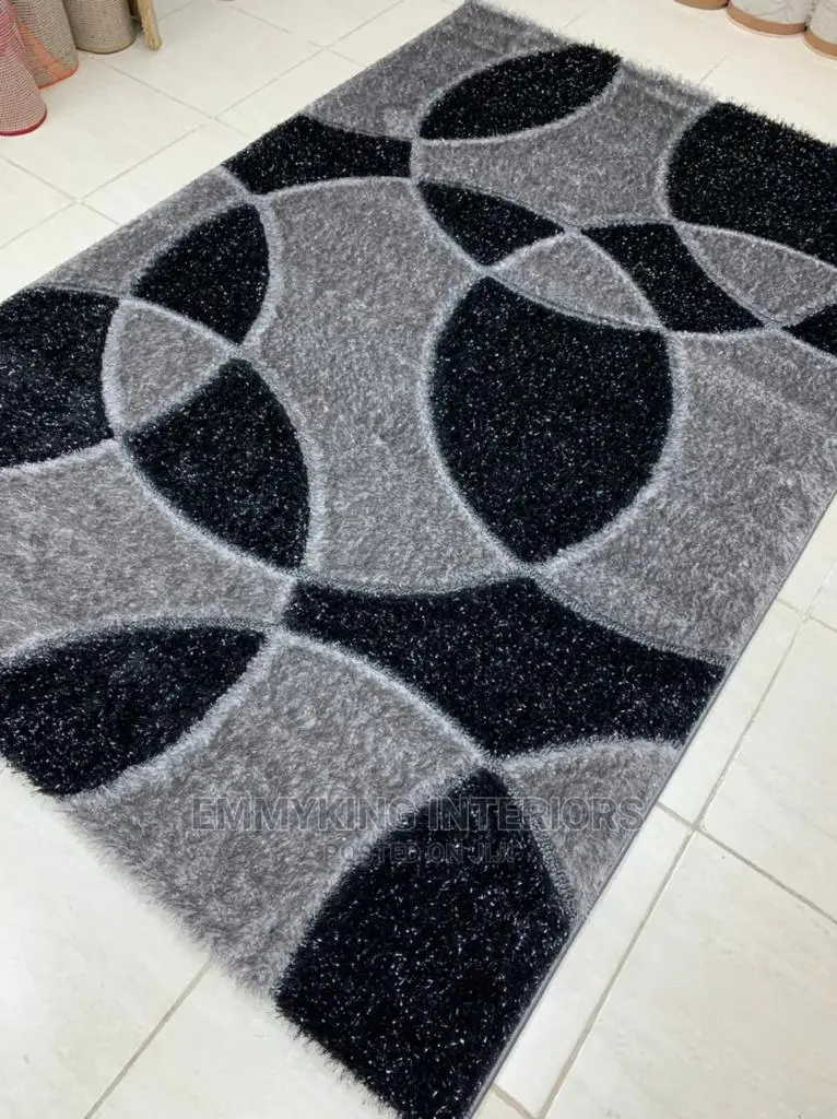 Shaggy Center Rug