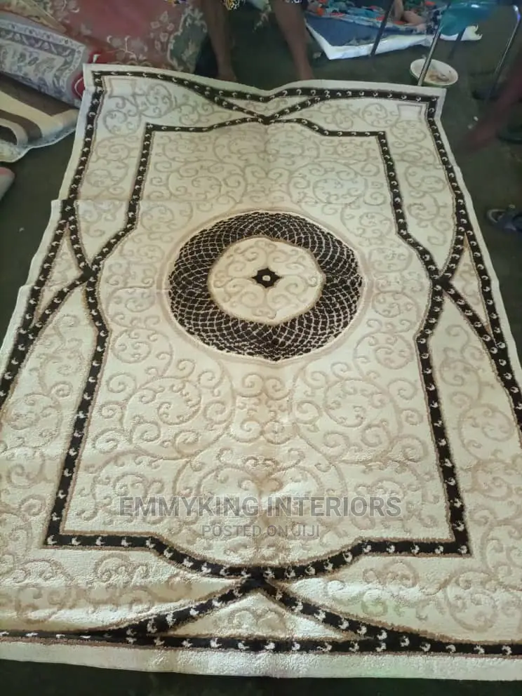 Shaggy Center Rug
