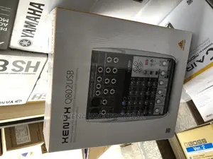 Behringer Xenyx Q802USB Mixer