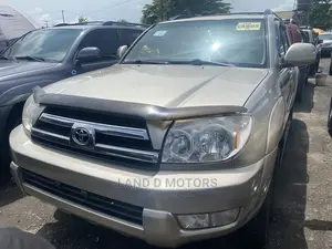 Toyota 4-Runner Limited V6 4x4 2005 Gold