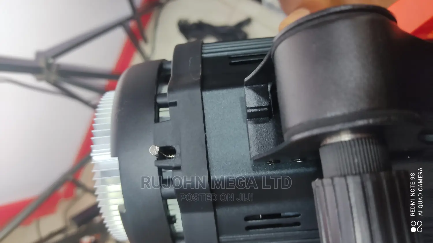 M.M.T LED DL-200. 200w Studio Continuous Video Light