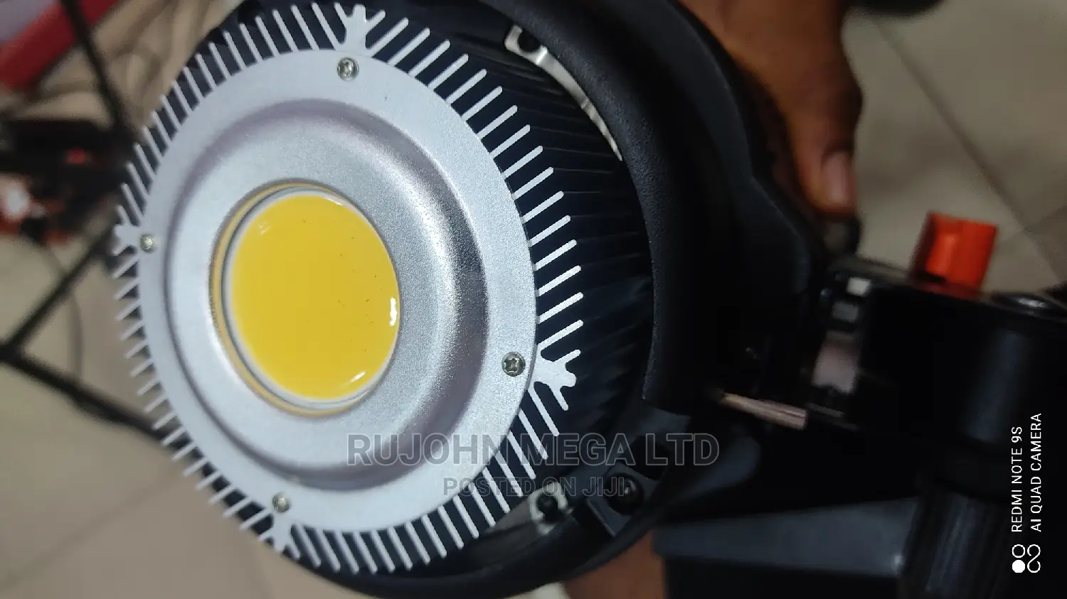 M.M.T LED DL-200. 200w Studio Continuous Video Light