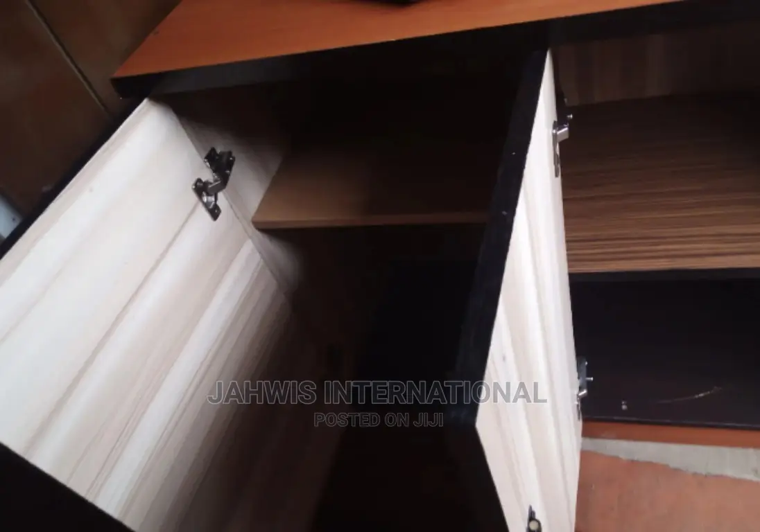 High Quality Kitchen Cabinet.