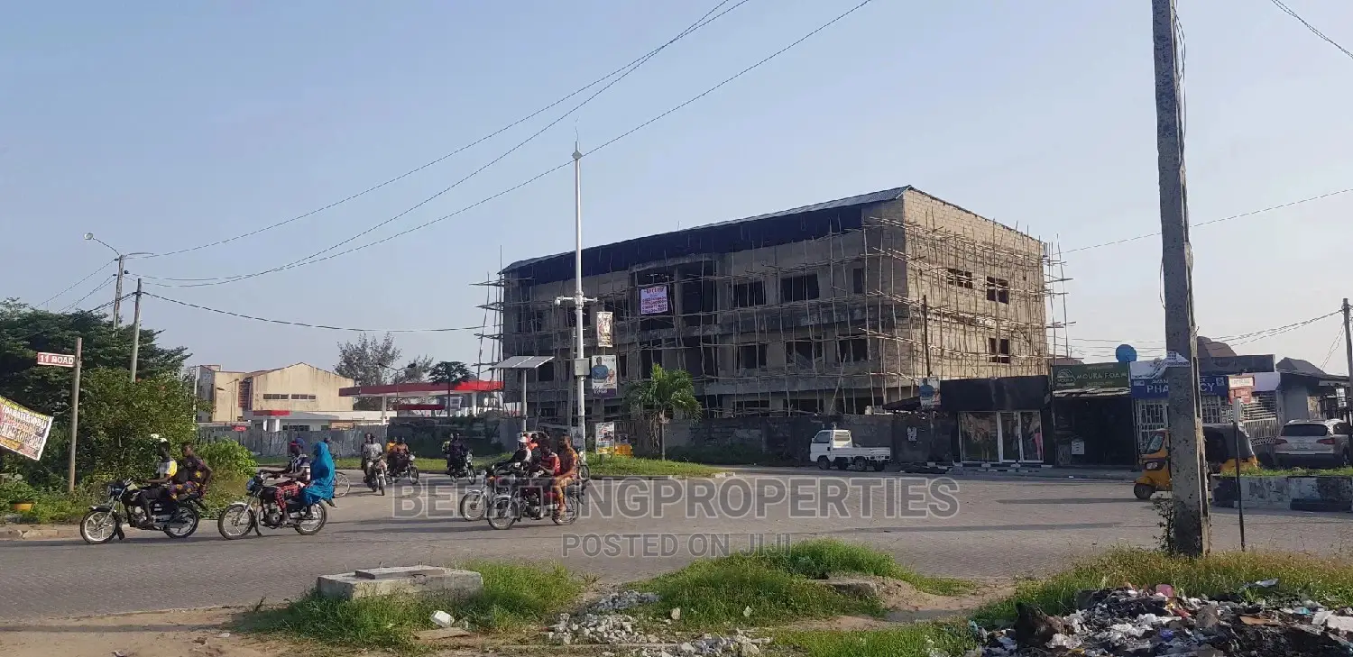 1300sqn Detached Building in Festac Town for Rent
