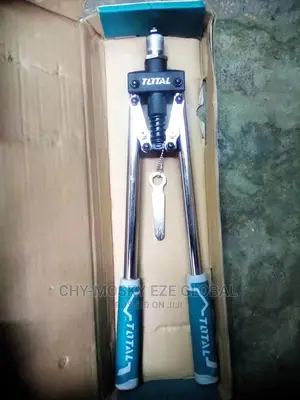 Hand Pumping Rivet Gun