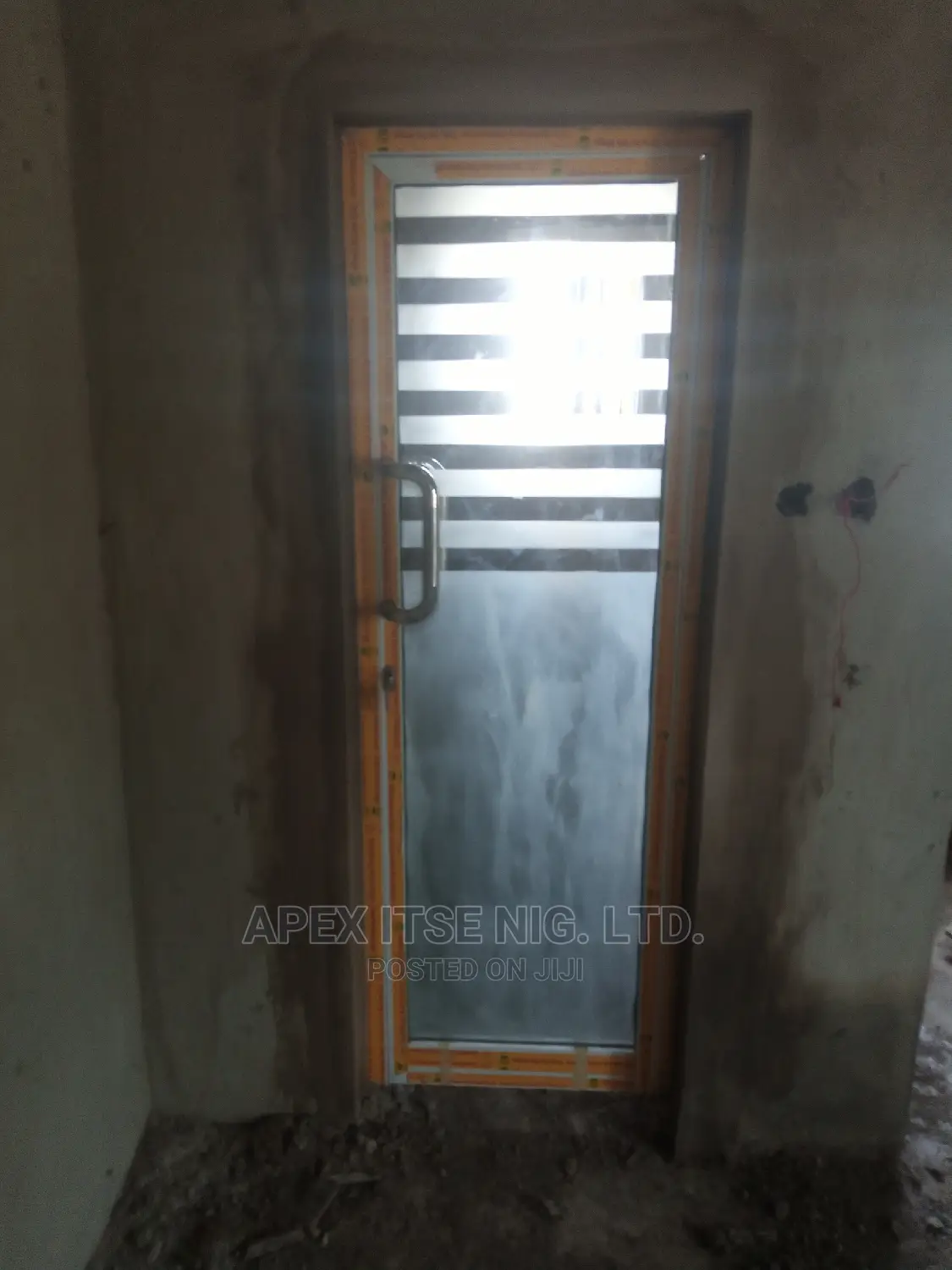 2B Toilet/Bath Door